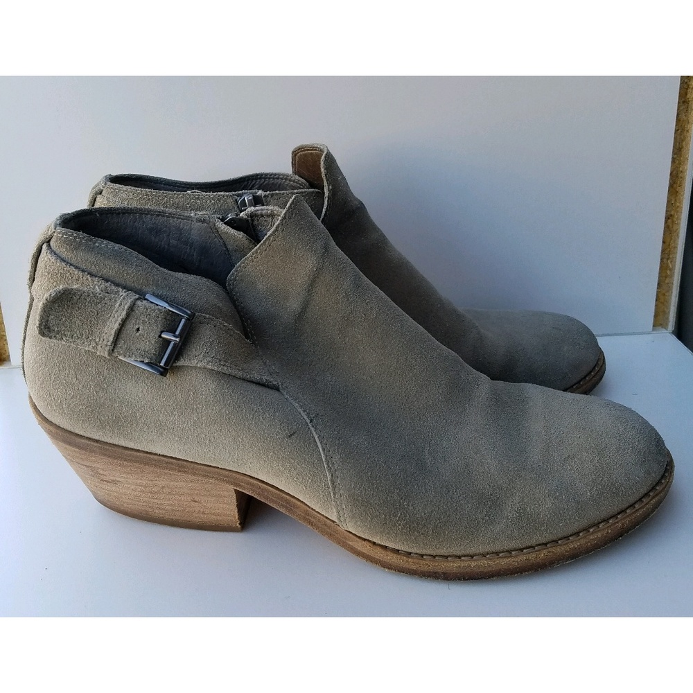 Eileen Fisher tan suede ankle boots